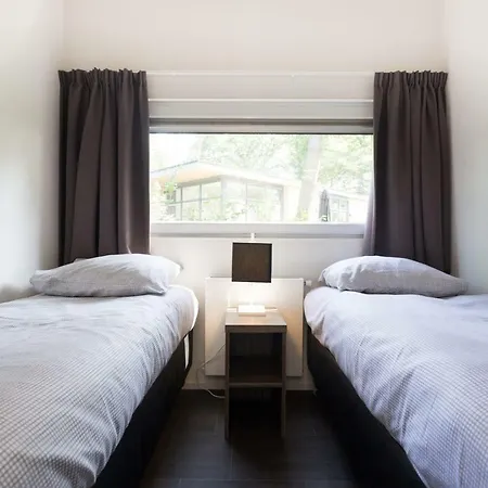 Sl Deluxe 4 Personen لونتيرين